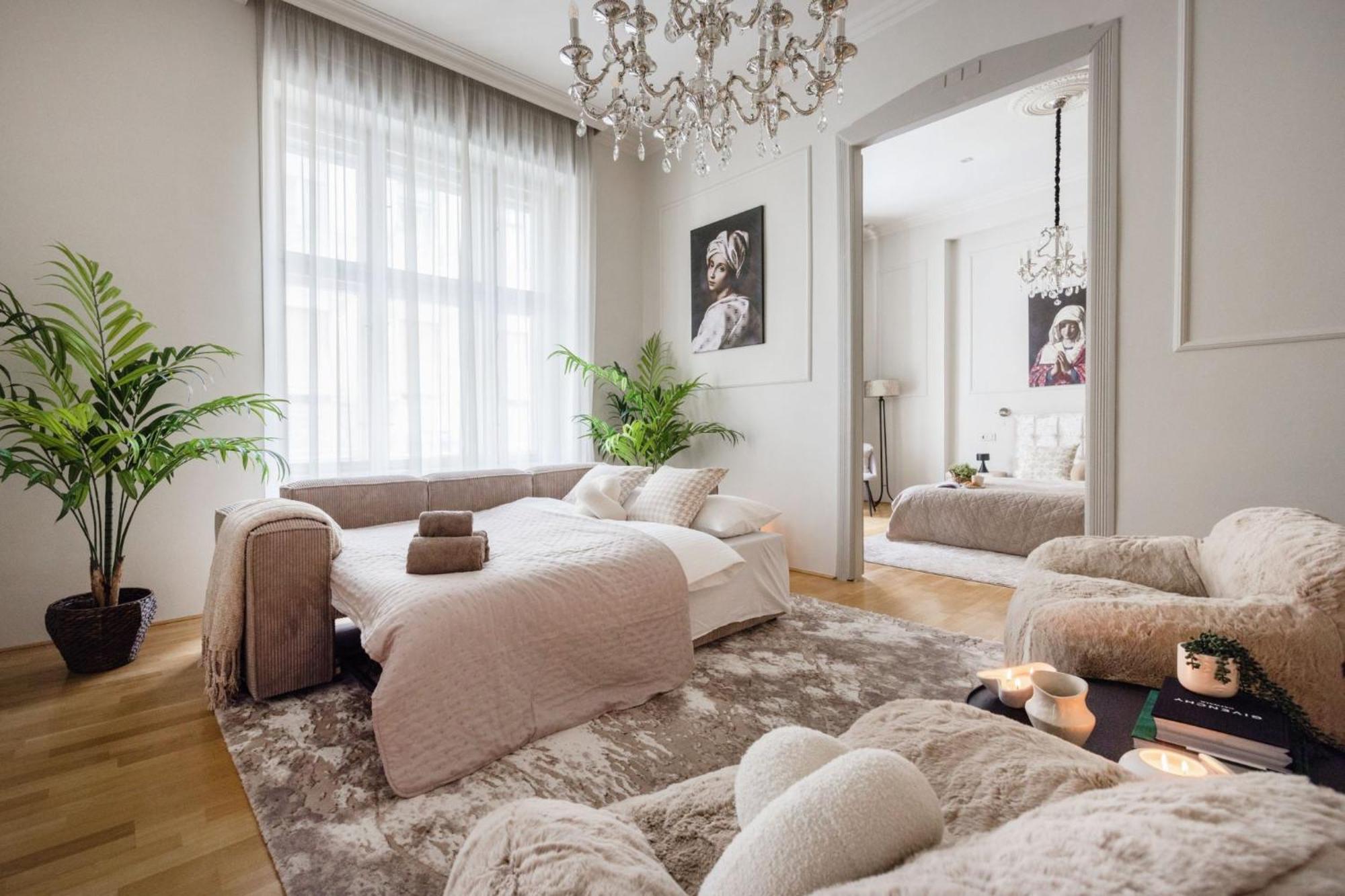 Timeless Elegant Apartment By Opera House Budapest Exterior photo