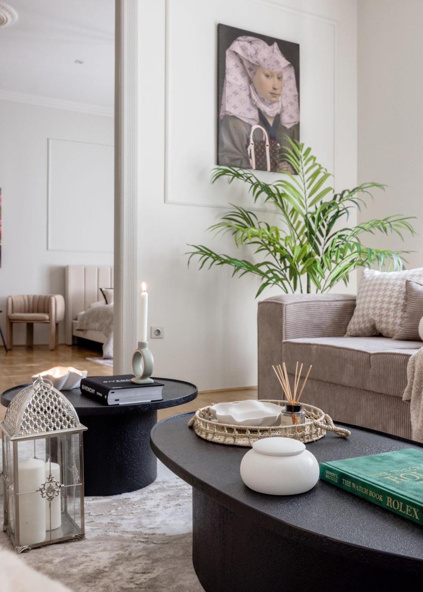 Timeless Elegant Apartment By Opera House Budapest Exterior photo